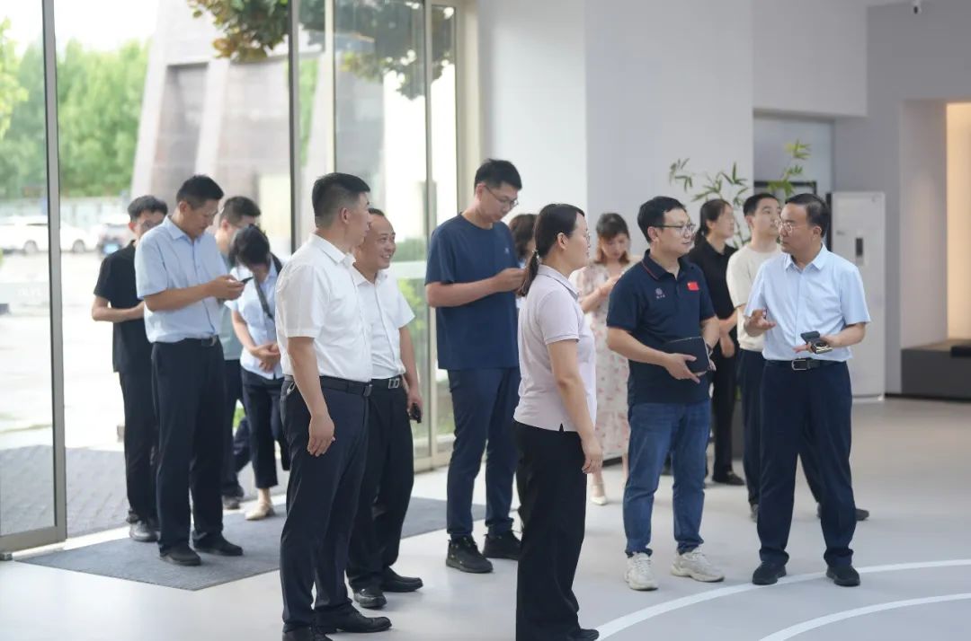 綠色建材產(chǎn)業(yè)鏈融鏈固鏈再發(fā)力！哈工大王代玉教授一行蒞臨天意機(jī)械、卓越精